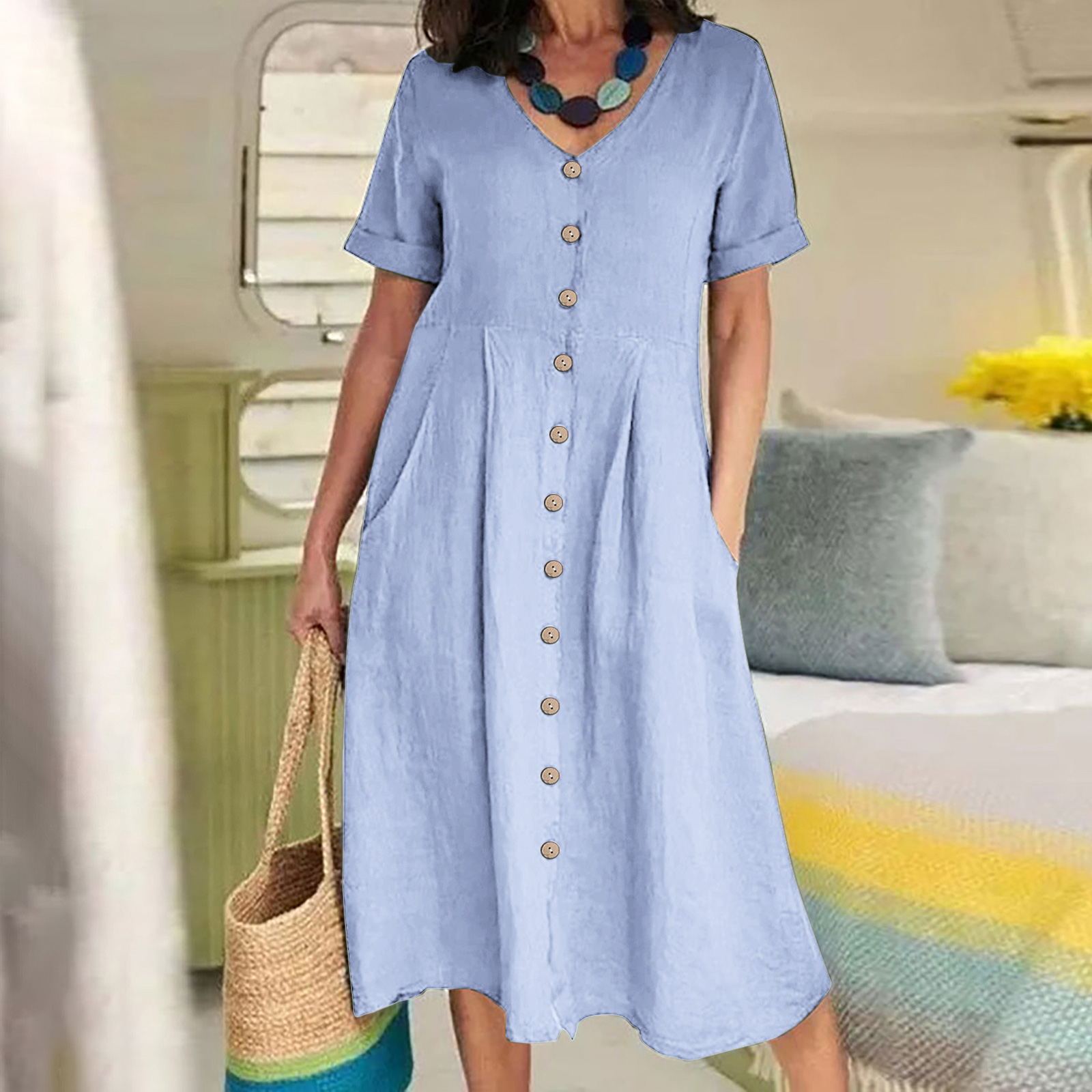 Lässiges Damenkleid mit Knopfleiste
