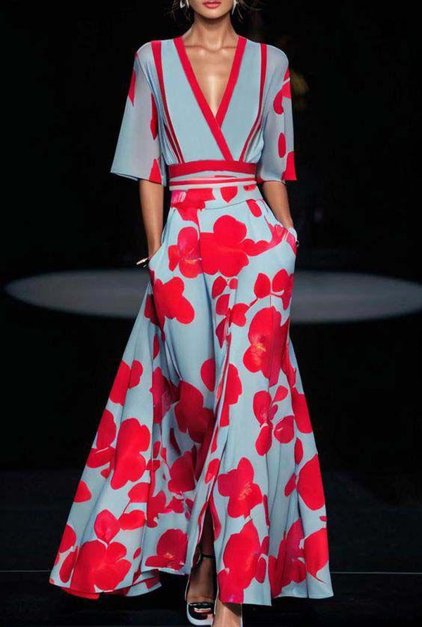 Maxikleid mit tiefem V-Ausschnitt