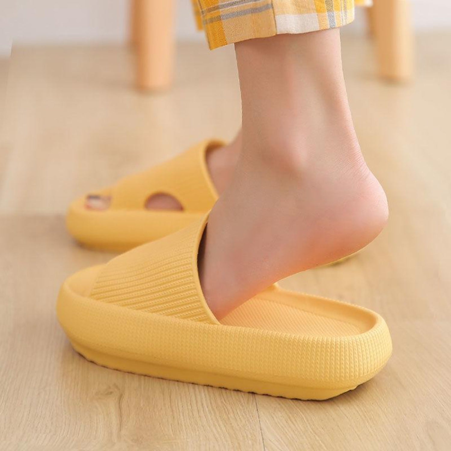 Karina | Weiche Orthopädische Strandslipper